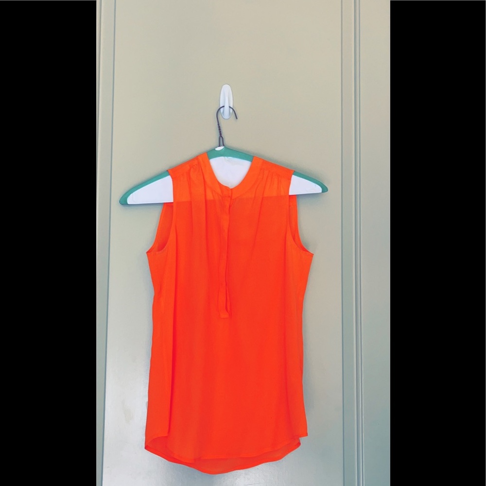 banana republic top. (size 2)